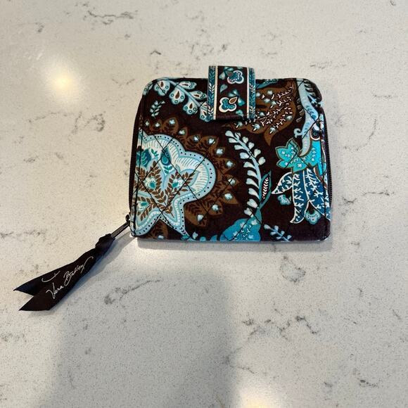 Vera Bradley Compact Wallet - Picture 1 of 3